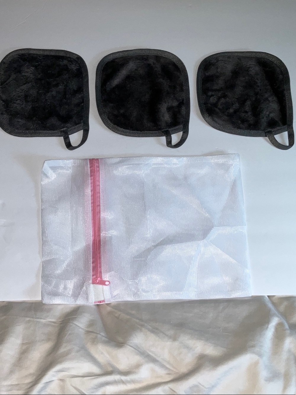 Black Reusable Makeup Remover Pads Set of 12 with White Mesh Laundry Bag